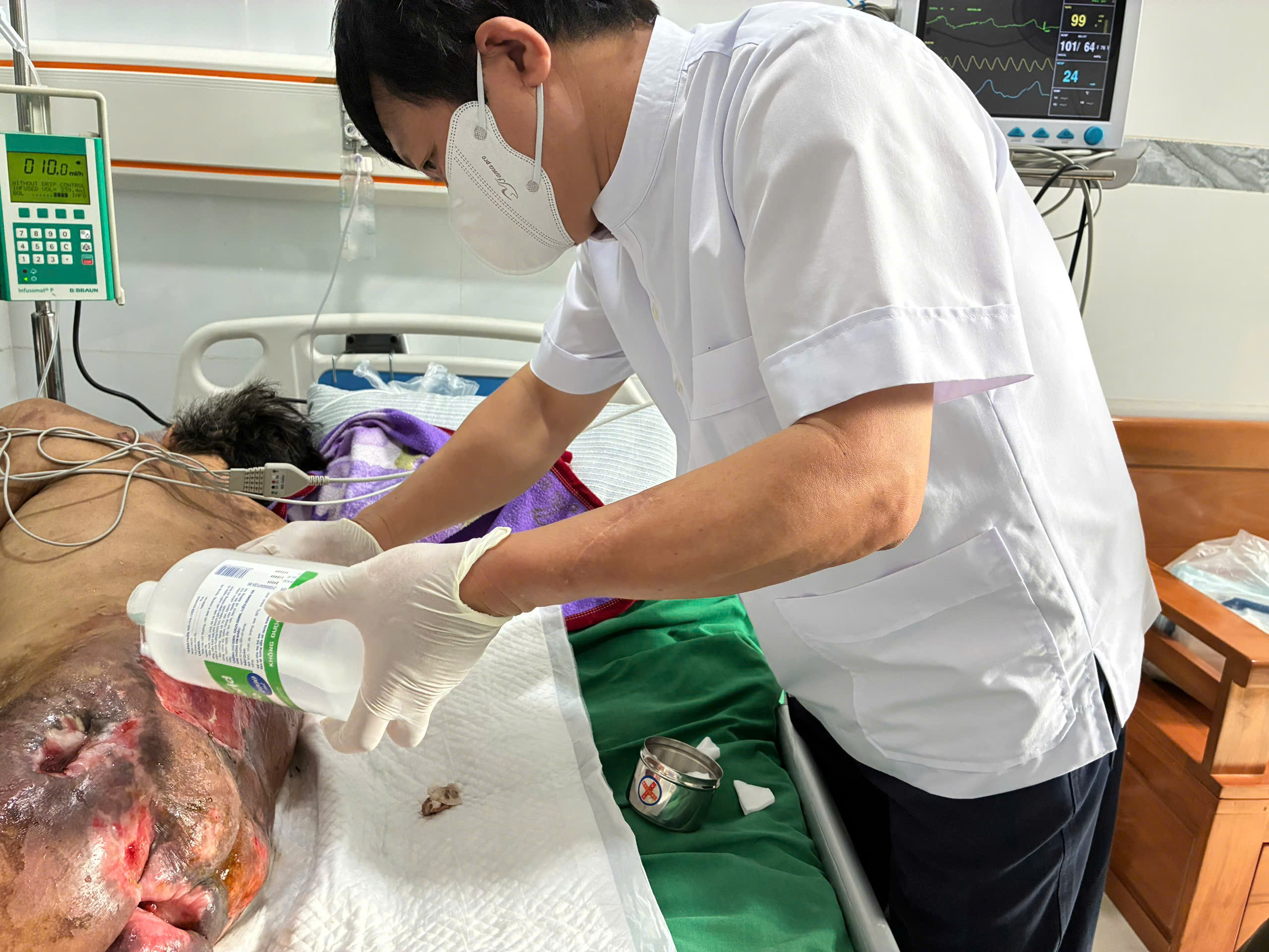 Từ vết thương của Chúa đến vết thương con người